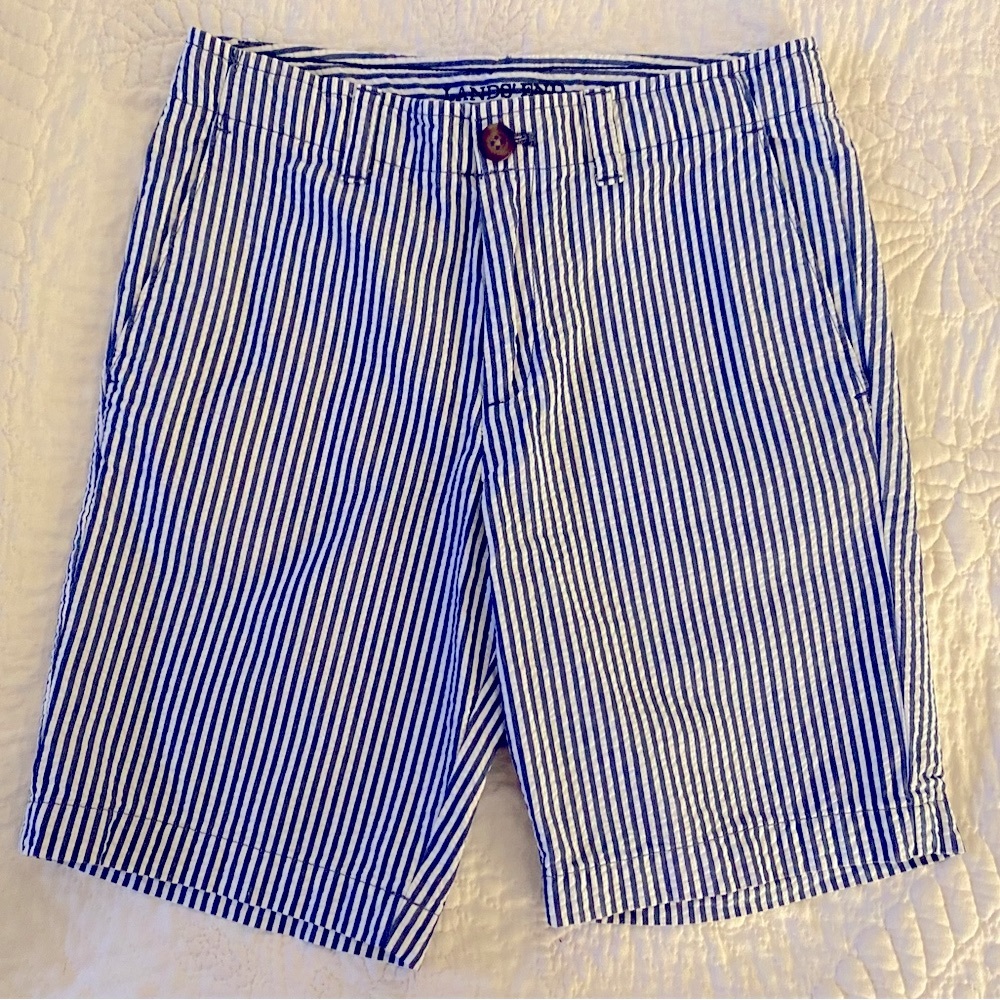 Land’s End Boys’ Seersucker Shorts. Size 10 with adjustable elastic at waist